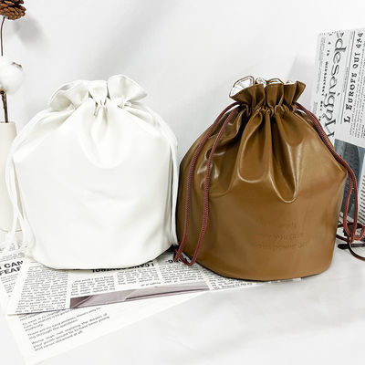 Custom Logo Printed PU Leather Drawstring Bag für maßgeschneiderte Farbkosmetikverpackungen
