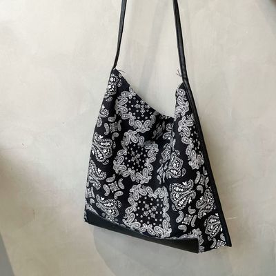 Offene Schließung Reisen und Ausgehen Ethnischer Stil Damen Voll Paisley Druck Einkaufstasche