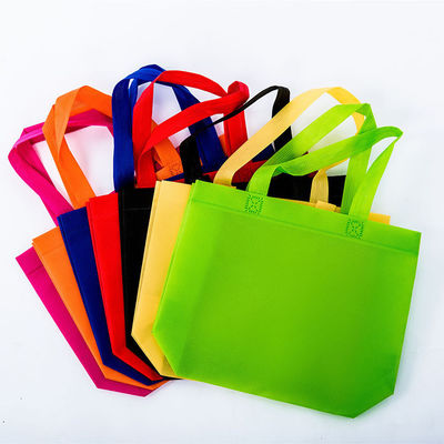 Farbenfrohe Tasche für nicht gewebte Waren mit individuellem Logo-Druck und Polyesterverkleidung