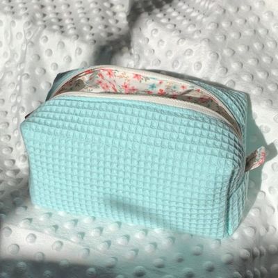 2024 Custom Beauty Floral Makeup Kosmetische Tasche mit Waffel-Design und Reißverschluss