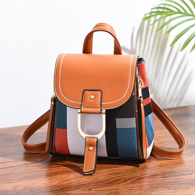 2022 Damen Rucksäcke Studenten Mode Frauen Kleiner Rucksack mit Hauptmaterial PU