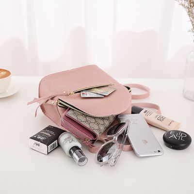 Leichtgewichtige Softback-Frauen-Reisetasche mit langlebigem Pu-Ledermaterial