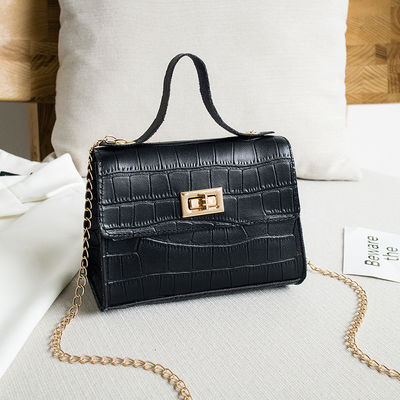 Handtasche in Krokodilfarben mit Reißverschluss und Luxusdesign