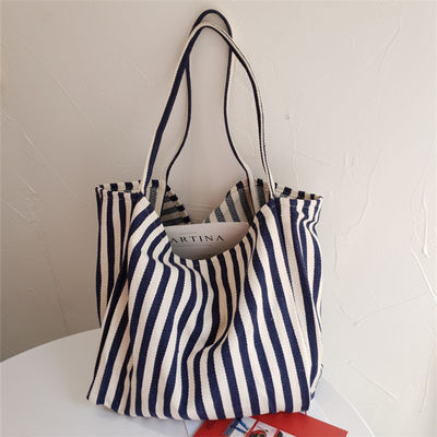 Benutzerdefiniertes Logo akzeptiert Modische Harajuku Zipper Druck Schultertaschen für Frauen