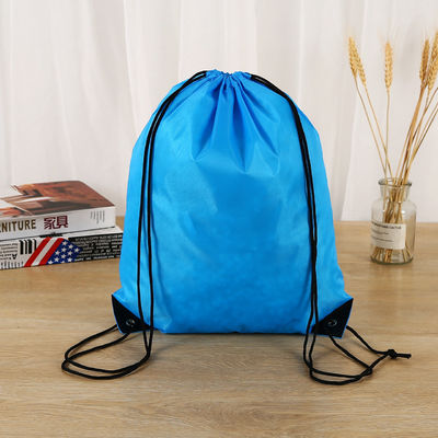 Zusammengestellte Schnürtasche für das tägliche Schulleben