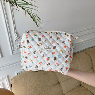 Custom Quilted Cotton Makeup Bag Modische handgefertigte Toilettenbeutel mit Reißverschluss