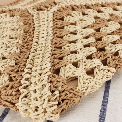 Umweltfreundliche Handgewebte Strandtasche für Frauen mit Hohl-Out-Blumengestaltung und PU-Lederband