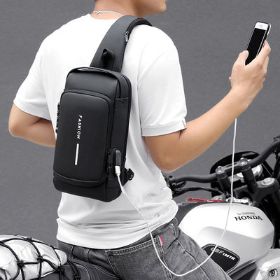 2023 Neueste Mode Männer Crossbody Sling Bag mit wasserdichtem Design und Custom Logo
