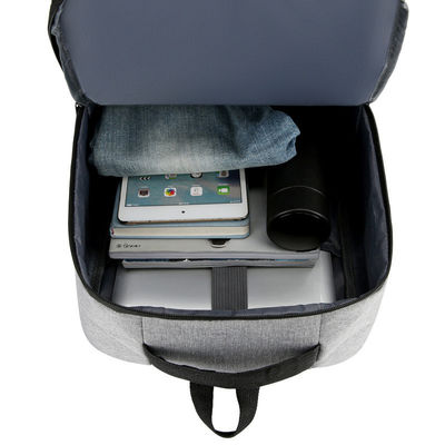 Farbiger Laptop-Rucksack für Männer mit Diebstahlschutz und USB-Ladestation