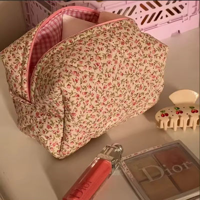 Zipper-Schließung Blumen-Kosmetik-Tasche für Toilettenartikel Reisen Customized Logo Sommer Design