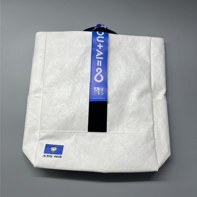 Customized Printed Logo Luxus Boutique Shopping Papier Geschenktaschen für den Laden OEM/ODM