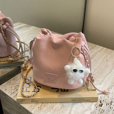 2024 Light Ladies Design Handtaschen für das tägliche Leben und den modischen Stil von Frauen