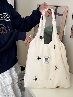 Hochschüler-Schultertasche Großkapazität Tote-Tasche mit süßem Blumendruckdesign
