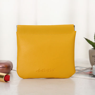 Halten Sie Ihre Kosmetik organisiert und zugänglich mit diesem kompakten PU-Leder-Make-up Ba