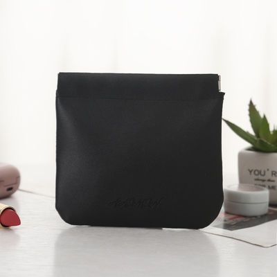 Halten Sie Ihre Kosmetik organisiert und zugänglich mit diesem kompakten PU-Leder-Make-up Ba