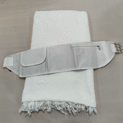 Zusammengestellte Kleidungsgegenstände Freigröße Ihram Hajj und Umrah mit Gürteln für muslimische Männer