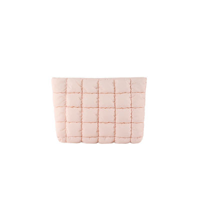 Polyester-Lining-Quadrat-Feder-Tasche 2024 Trend reine Farbe Kupplungstasche für modische Frauen