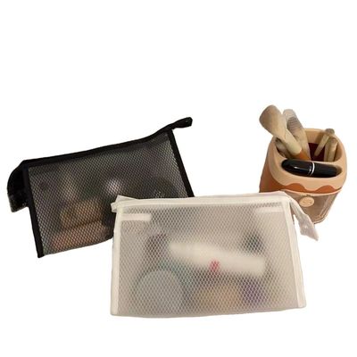 Custom Simple Nylon Mesh Makeup Bag für Toilettenartikel und Kosmetik in schwarzer Farbe