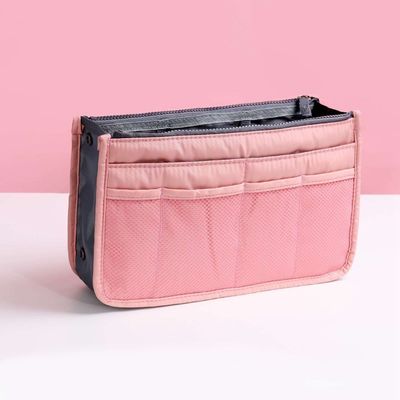 Mache-up-Tasche aus Feltz mit harten Griffe Die perfekte Ergänzung zu Ihrer Kollektion