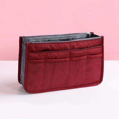 Mache-up-Tasche aus Feltz mit harten Griffe Die perfekte Ergänzung zu Ihrer Kollektion