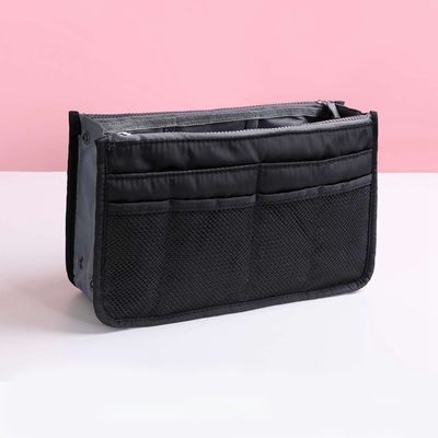 Mache-up-Tasche aus Feltz mit harten Griffe Die perfekte Ergänzung zu Ihrer Kollektion