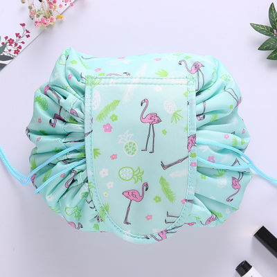 Bequeme und modische Make-up-Tasche für mühelose Organisation von Kosmetika