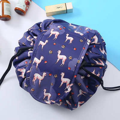 Bequeme und modische Make-up-Tasche für mühelose Organisation von Kosmetika