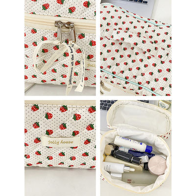 Leichtgewichtige blaue Gingham Make-up Tasche für Frauen niedliche Reise Kleine Blumen Kosmetik Tasche