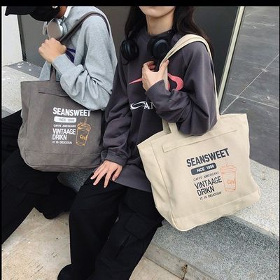Mittelgroße Handtasche mit Tasche Modisch und funktionell