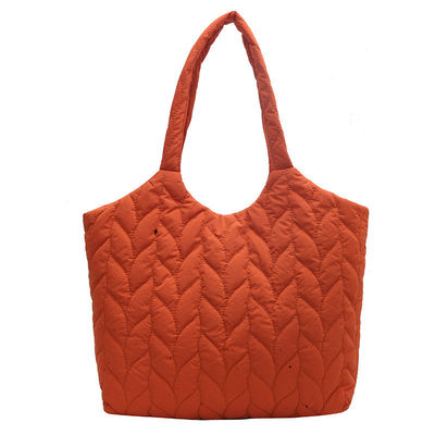 Wiederverwendbare Geschenke Winter Quilt Puffy Puffer Tote Tasche für Frauen Custom Logo gedruckt