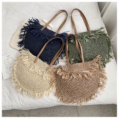 Akzeptable OEM/ODM Sommer Halbkreisförmige Stroh-Schultertasche mit Frängen für handgefertigten Strand