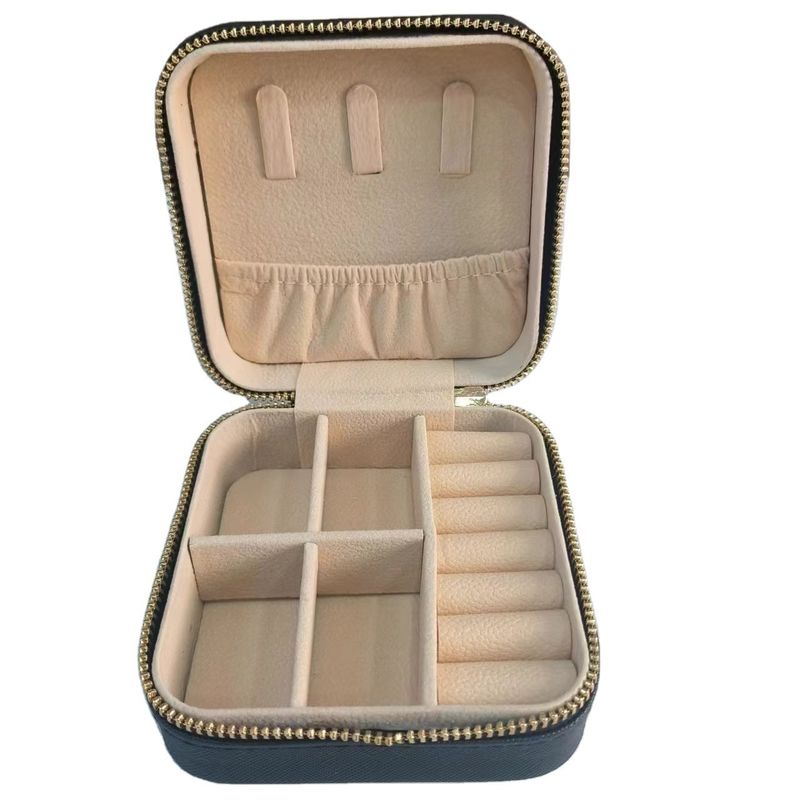 Bequeme benutzerdefinierte Logo Lederausrüstung Zipper Portable Bag für Schmucklager