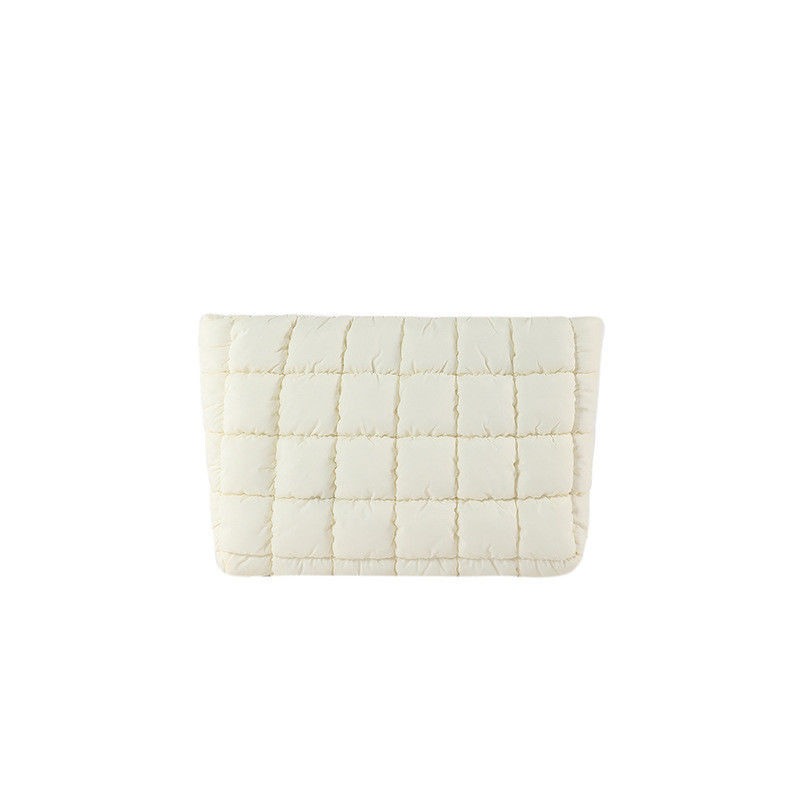 Polyester-Lining-Quadrat-Feder-Tasche 2024 Trend reine Farbe Kupplungstasche für modische Frauen